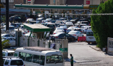 Irak’ta akaryakıt krizi: Benzin alabilmek için saatlerce kuyrukta bekliyorlar