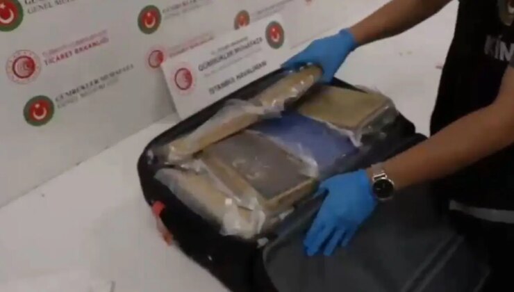 İstanbul Havalimanı’nda 51 kilo 500 gram kokain ele geçirildi: 3 gözaltı!