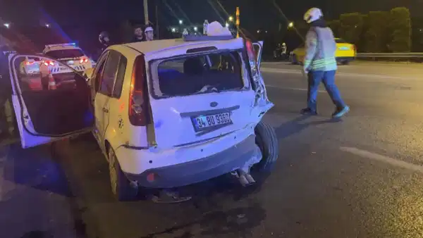İstanbul Ümraniye’de 4 araçlık zincirleme kaza: 3 yaralı