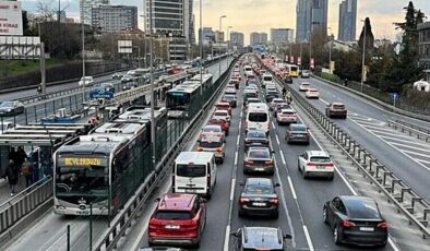 İstanbul’da trafik var mı? SON DAKİKA! 10 Eylül Perşembe hangi ilçelerde trafik var, hangi yollar kapalı?