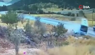 Katliam gibi kazada 7 kişi hayatını kaybetti: Kaza anlarının görüntüleri ortaya çıktı