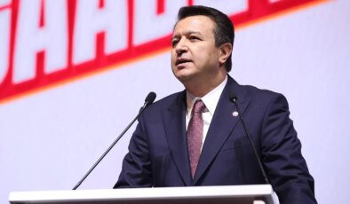 Mahmut Arıkan’dan, Davutoğlu’na ‘soruşturma’ açılmasına tepki