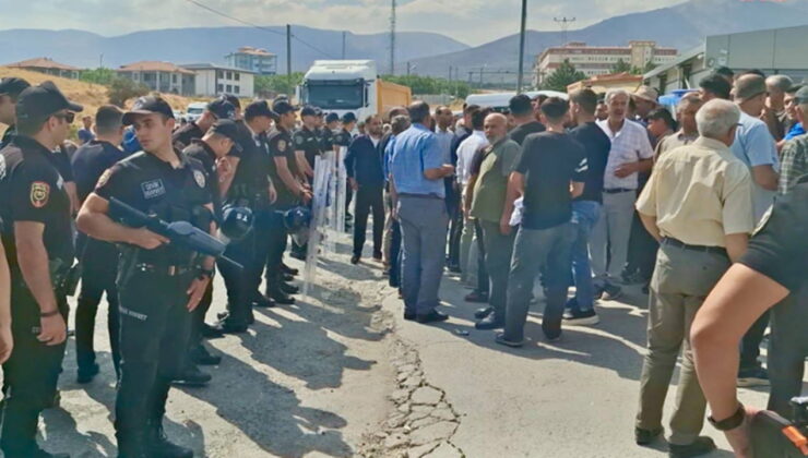 Malatya’da ölümlü kazanın ardından yurttaşlar eylem yaptı: ‘Daha kaç canın gitmesi gerekiyor?’