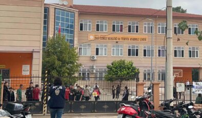 Manisa’daki okulda ‘silahlı saldırı’ sonrası ilk ders