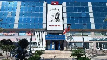 Menderes Belediyesi’ne ikinci dalga operasyon: 7 tutuklama