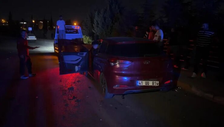Ölümle burun buruna geldiler: Otobüs iki otomobile çarptı