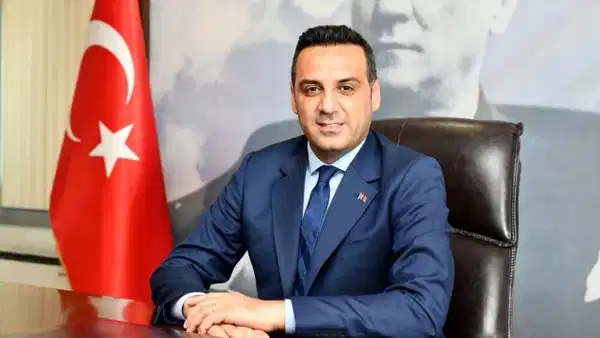 Onur Emrah Yıldız kimdir? Çiğli Belediye Başkanı Onur Emrah Yıldız kaç yaşında, nereli?