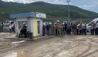 Osmaniye’de okul bahçesinde silahlı saldırı: Öğretmen yaşamını yitirdi
