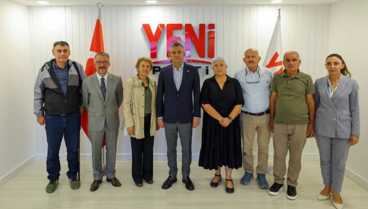 Özgür Özel, 10 Ekim Barış Derneği heyetiyle görüştü