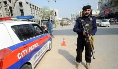 Pakistan’da intihar saldırısı: 11 ölü