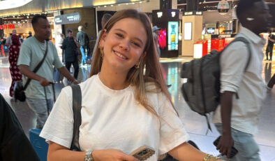 Pınar Altuğ kızı Su Atacan’ı Londra’ya yolladı