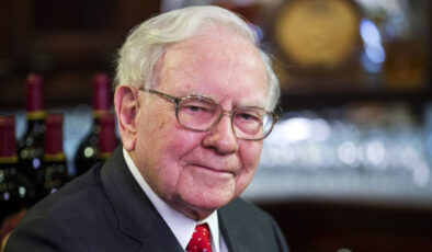 Piyasaların efsanesi Warren Buffett görevinden ayrıldı
