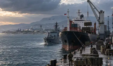 Rusya’dan Esad sonrası ilk büyük sevkiyat: Sinyaller kapandı, gemiler Suriye’ye ulaştı