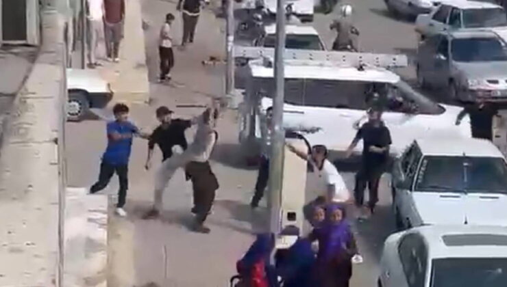 Şanlıurfa’da iki grubun taşlı, sopalı kavgası kamerada: 1’i ağır 9 yaralı