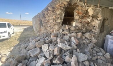 Şanlıurfa’daki 5,4’lük depremde evler hasar gördü: Duvarlarda çökmeler oluştu