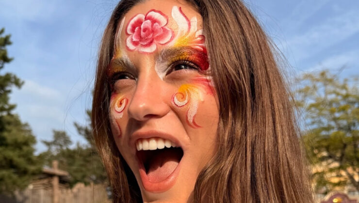 Serenay Sarıkaya’nın Disneyland mutluluğu! Fotoğraflarına beğeni yağdı