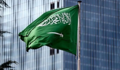 Suudi Arabistan: Mekke hava sahasına girmeye çalışan İHA imha edildi