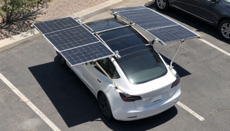 Tesla’sını güneşe bağladı: Günde ekstra 32 kilometre kazanıyor