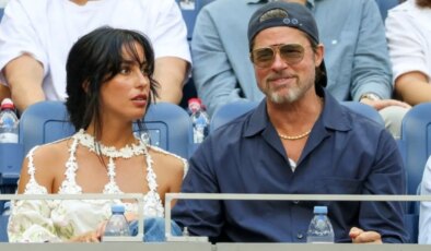 Tribünde dikkat çeken görüntüler: Brad Pitt ve Ines de Ramon tenis finalinde yan yana