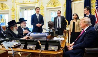 Trump, Beyaz Saray’da Hasidik Yahudi hahamlarla görüştü