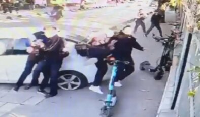 Üsküdar’da araç yayaların arasına daldı: Sürücü gözaltına alındı