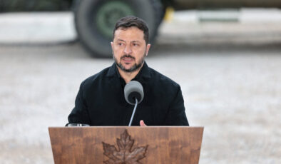 Vladimir Zelensky: Rusya’nın herhangi bir anlaşmaya uyacağına ikna olmadık