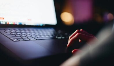Yapay zeka ve dijital okuryazarlığı bulunmayanlar, dezenformasyona karşı savunmasız