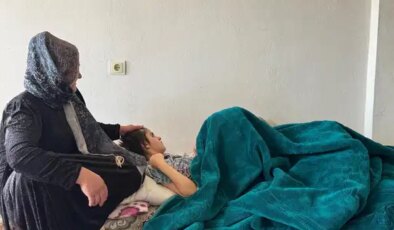 YKS’de derece yapan görme engelli genç, yaşadığı sokağın yolunun yapılmasını istedi: “Bastonumu kullanamıyorum”