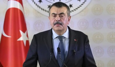 Yusuf Tekin’den öğretmenlere AKP’nin sloganıyla mesaj: ‘Türkiye Yüzyılı’ vurgusu yaptı