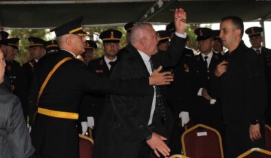 29 Ekim töreninde şehit babasından protokol tepkisi: ‘Hani baş tacıydık?’