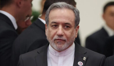 Abbas Arakçi: Netanyahu, Amerikan kanıyla kurtulmaya çalışıyor