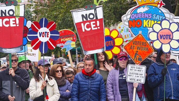 ABD’de ara seçimler yaklaşırken binlerce kişi Trump karşıtı protestolara katıldı