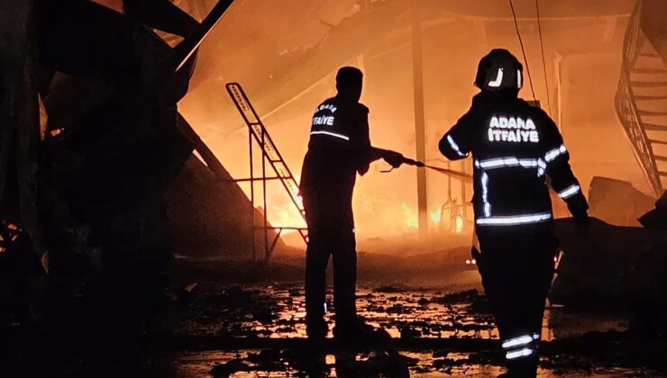 Adana’da sebze halinde yangın: 22 işyeri zarar gördü