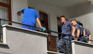 Alanya’da dehşet: Kardeşini balkondan attı, intihar etti