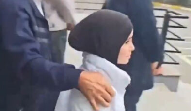 Azerbaycan’da başörtülü öğrenciler okula alınmadı