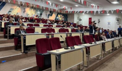 Başkanı AKP’ye geçmişti: Belediye meclisinde çoğunluk sağlanamadı