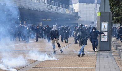 Belçika’da eğitim reformlarına karşı protestolara polis müdahalesi