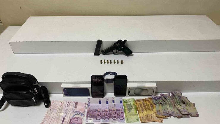 Beyoğlu’nda camiden 5 bin euro, 3 bin dolar, 5 bin Suudi riyali çalan kişi tutuklandı