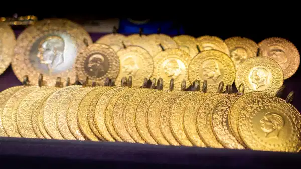 Borsa ve altında sert düşüş: Gram altın 6 bin 370 liraya geriledi