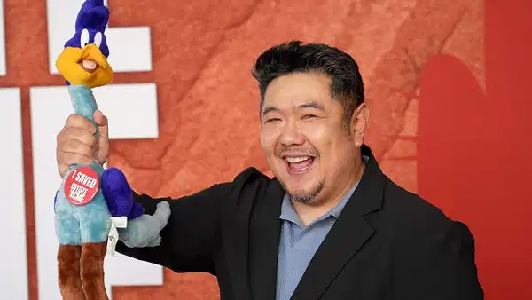 Bugs Bunny ve Daffy Duck’ın sesi Eric Bauza hayatını kaybetti