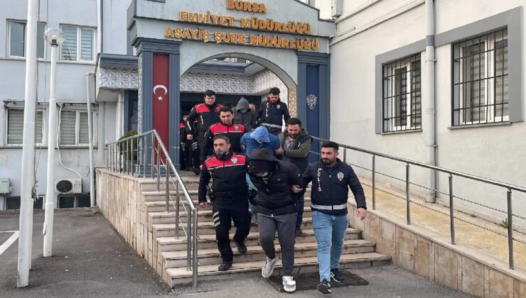 Bursa’da fuhuş operasyonunda 12 şüpheli yakalandı