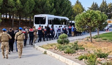 Çeşme Belediyesi’ne operasyon: 12 kişi adliyeye sevk edildi