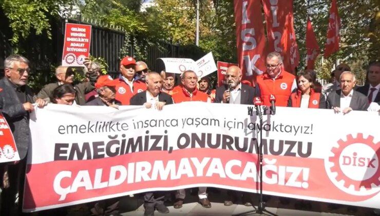 Devrimci Emekliler Sendikası’ndan TÜİK önünde eylem: ‘Soframızdan aşırdığınız her kuruşun hesabını soracağız’