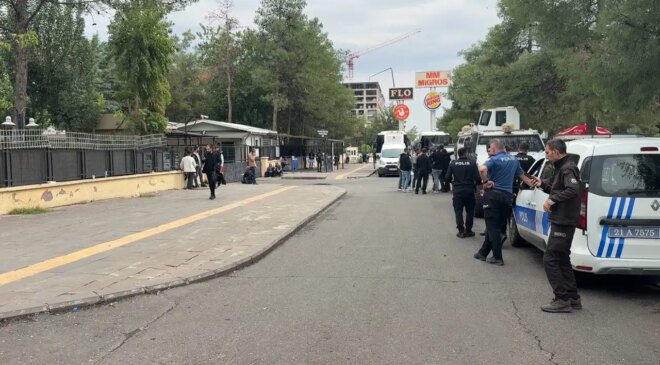 Diyarbakır Adliyesi’nde taraflar kavga etti: 2 yaralı