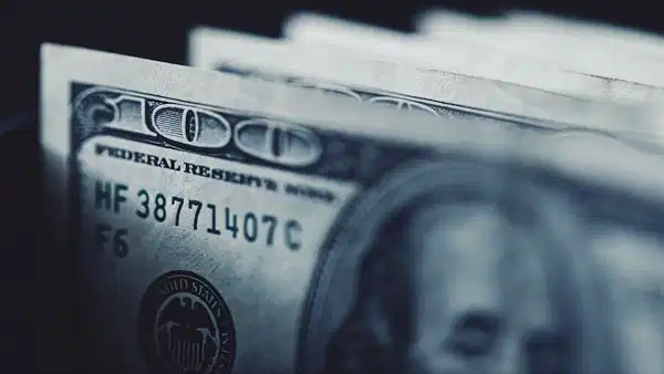 Dolar/TL 49,60 seviyesine yükseldi: Döviz kurlarında son durum