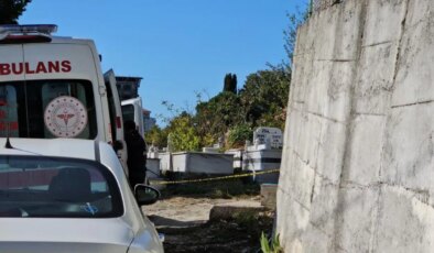 Emekli polis memuru mezarlıkta ölü bulundu