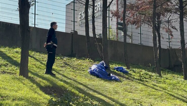 Esenler’de metro istasyonu yakınında şüpheli ölüm