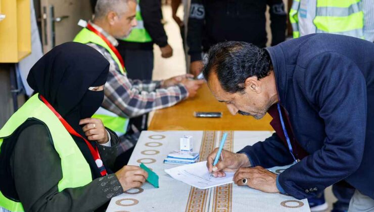 Filistin’de seçimler yine ertelendi: Sandık 2027’ye kaldı