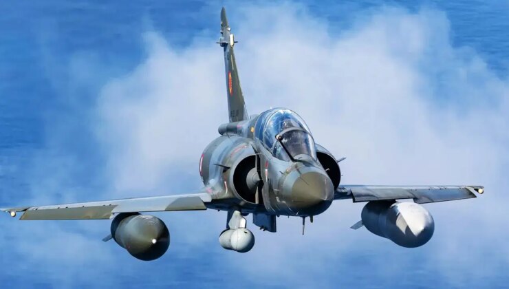 Fransa’da Mirage 2000D tipi savaş uçağı düştü