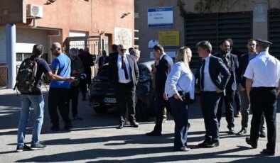 Fransa’da okulda silahlı saldırı: 14 yaşındaki öğrenci müdür ve öğretmeni vurdu